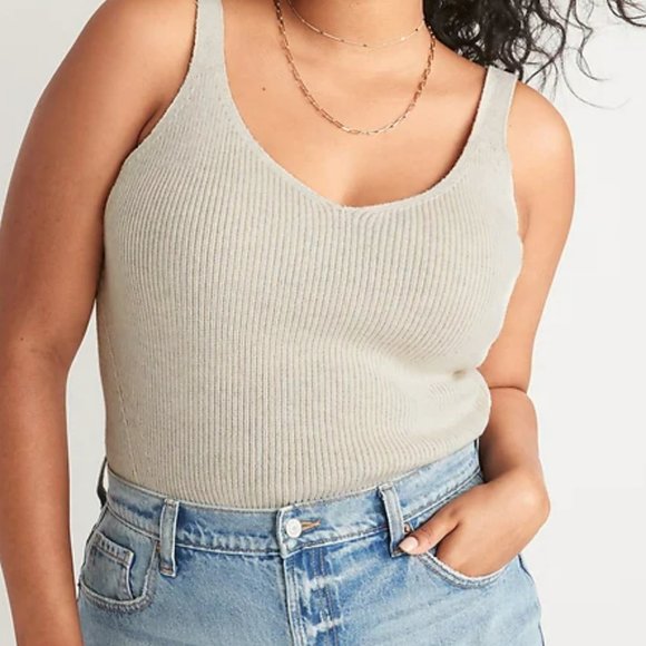 V-Neck Rib-Knit Sweater Tank Top - Picture 2 of 4